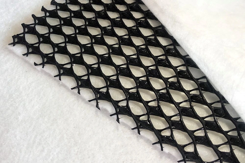 4mm 5mm 6mm 7.6mm 8mm 2D 3D Bi Tri Planar Geocomposite HDPE Plastic Draine Geonet Composite Geotextile Net for Sewer Rain Stormwater Drainage Manufacturer