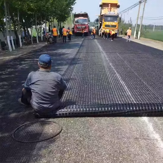 Biaxiales Polyester-PVC-Geogitter mit hoher Zugfestigkeit für das Rawilway-Fundament